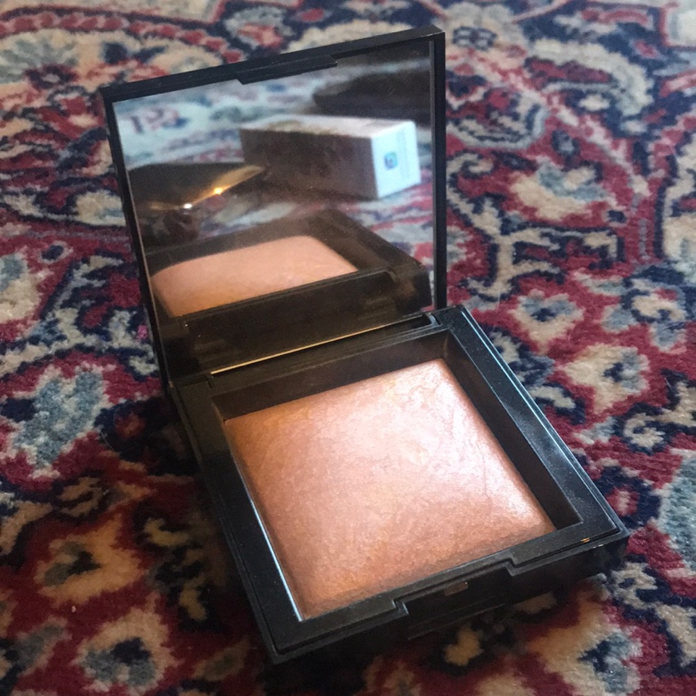 Invisible Glow Highlighter